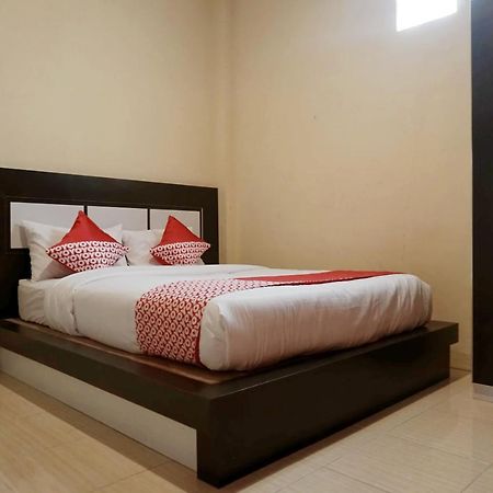 Oyo 1394 Rumaisa Homestay Syariah بيكانبارو المظهر الخارجي الصورة