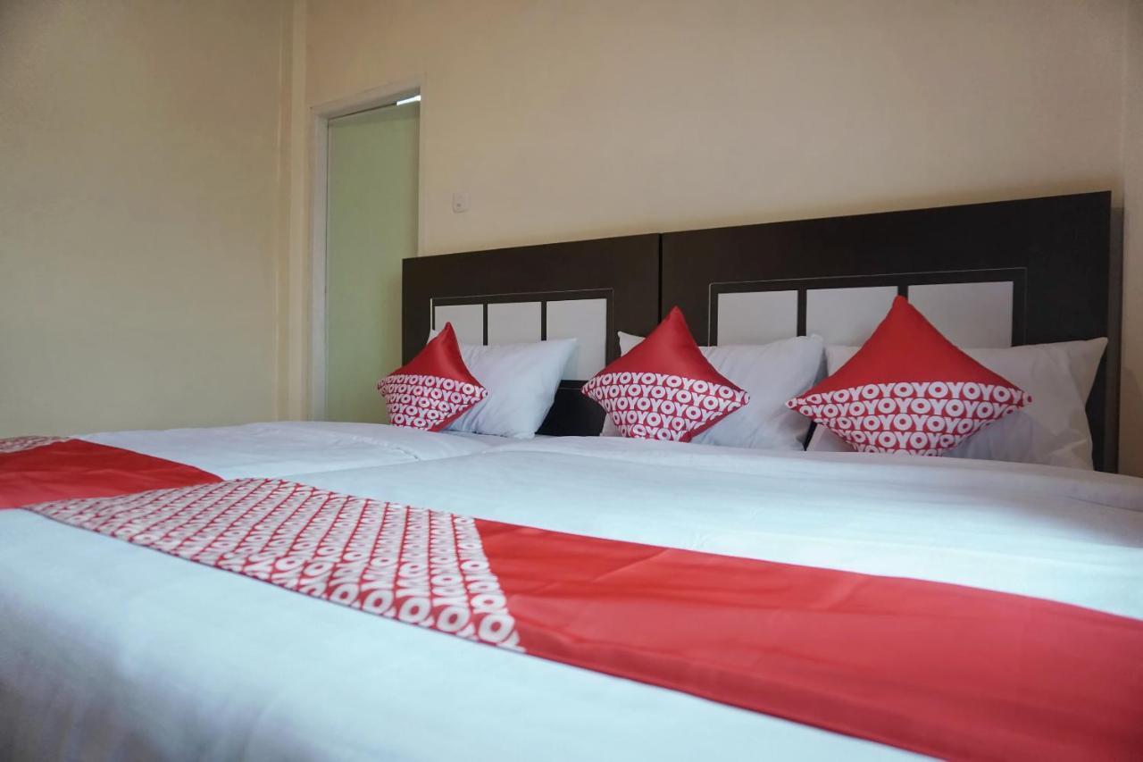 Oyo 1394 Rumaisa Homestay Syariah بيكانبارو المظهر الخارجي الصورة