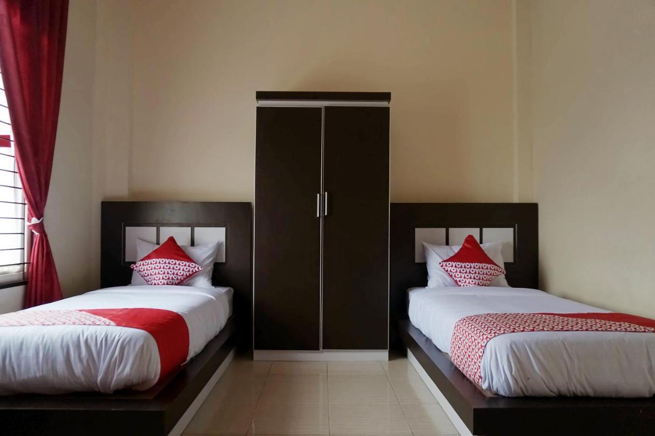 Oyo 1394 Rumaisa Homestay Syariah بيكانبارو المظهر الخارجي الصورة
