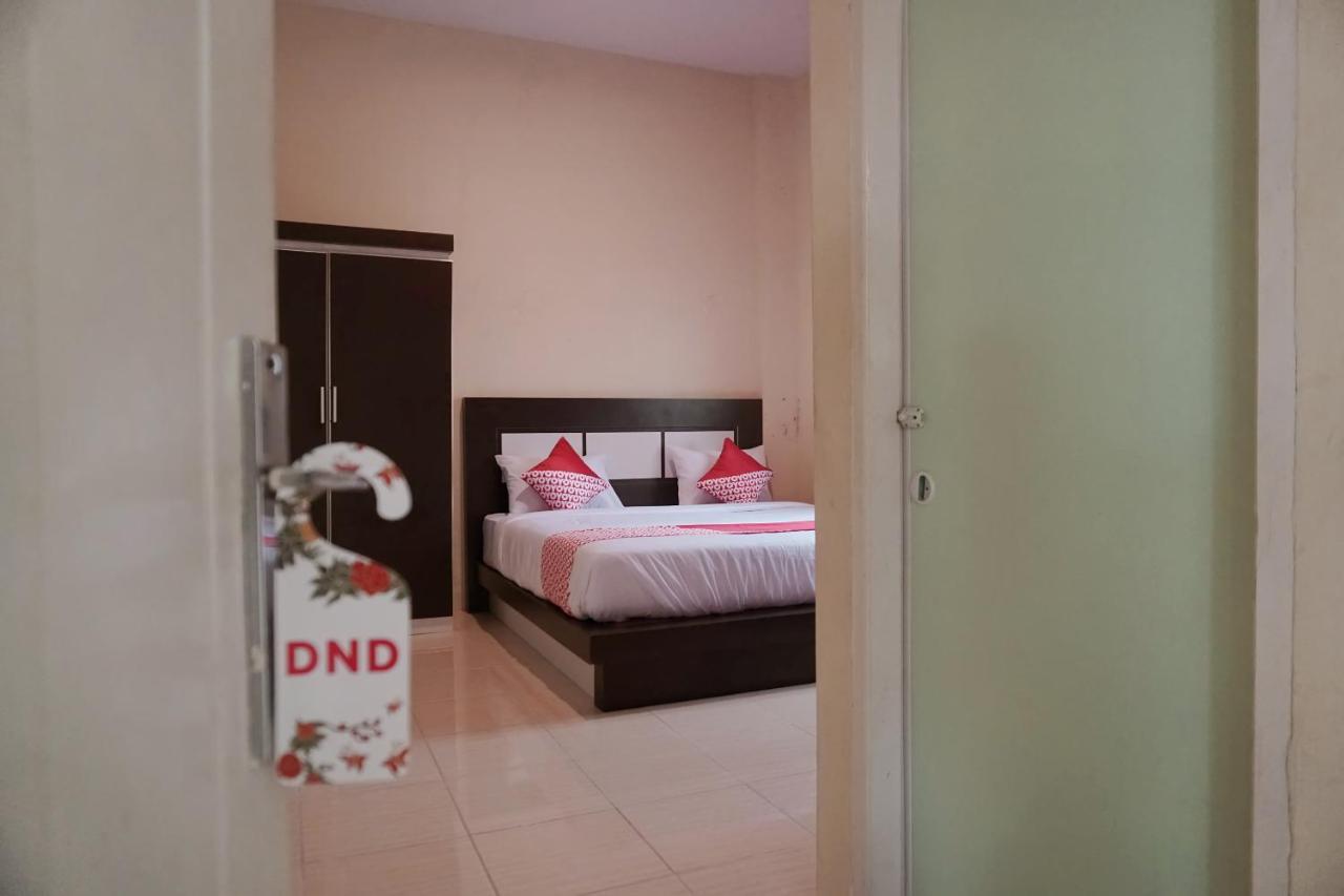Oyo 1394 Rumaisa Homestay Syariah بيكانبارو المظهر الخارجي الصورة