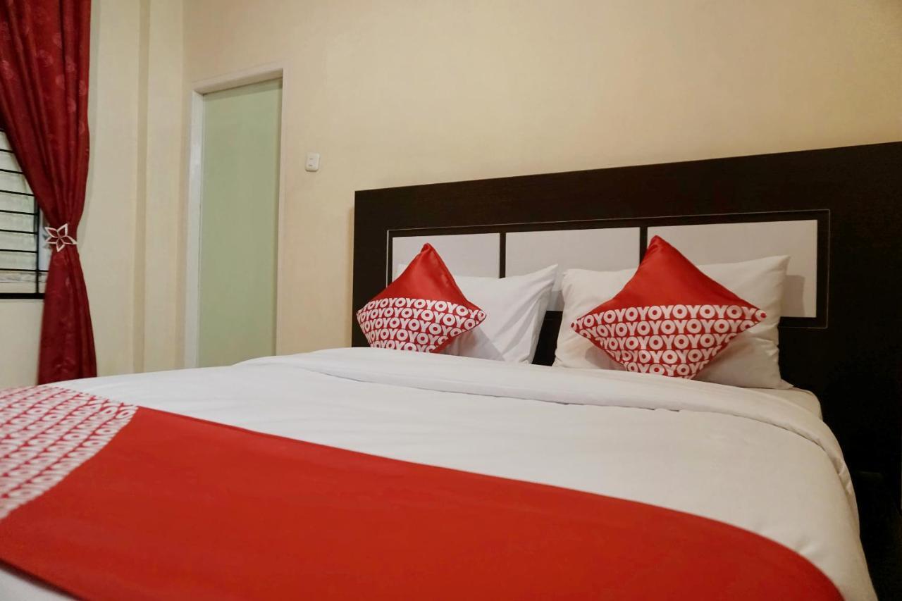 Oyo 1394 Rumaisa Homestay Syariah بيكانبارو المظهر الخارجي الصورة