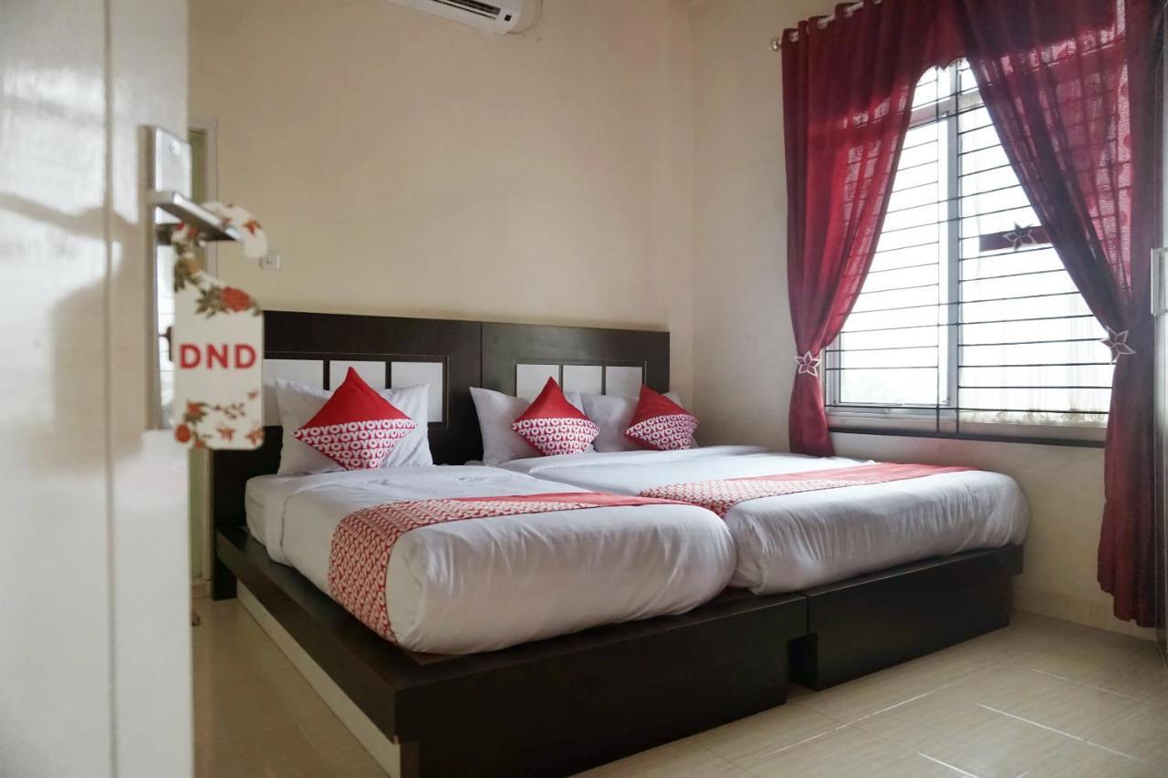 Oyo 1394 Rumaisa Homestay Syariah بيكانبارو المظهر الخارجي الصورة